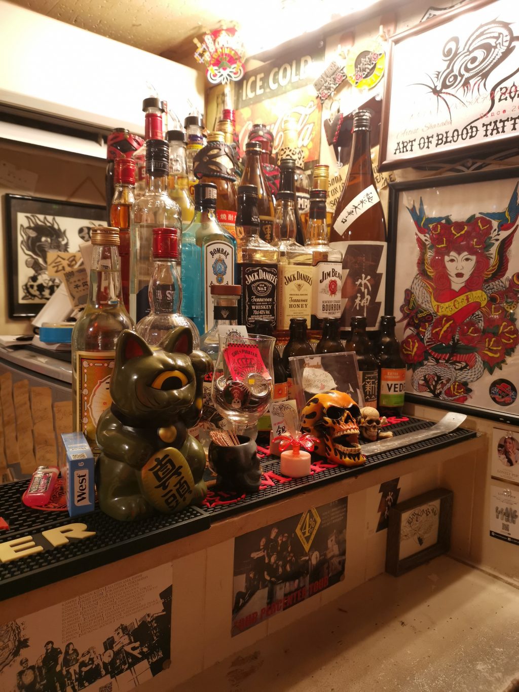 Mountain of booze in Omoide no Nukemichi
