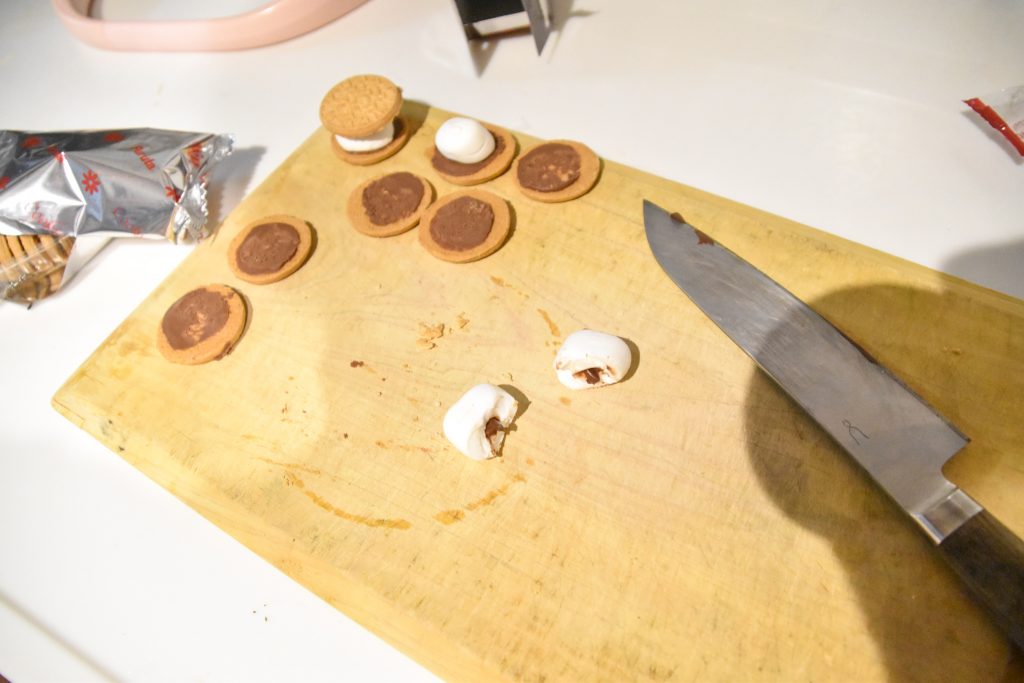 this is how you make s'mores... right?