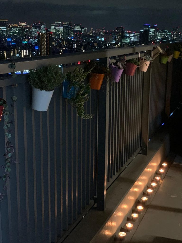 balcony set up for firecrackers